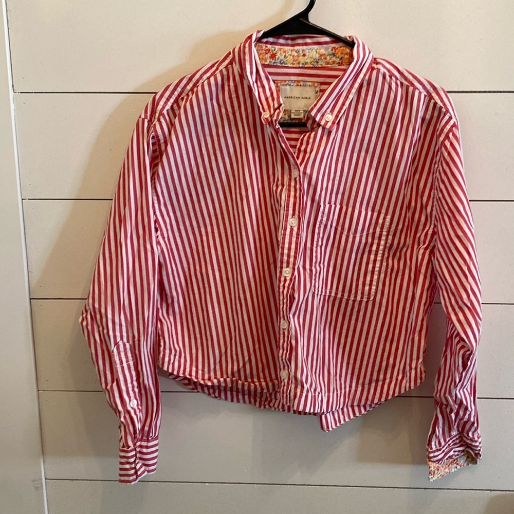 American Eagle Outfitters Red & White Striped Cropped Button-Down